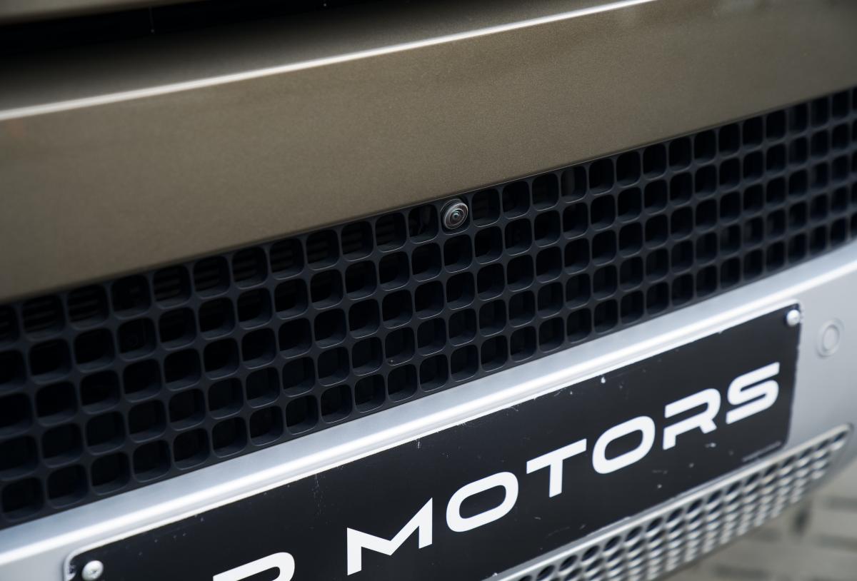 LAND ROVER DEFENDER 90 