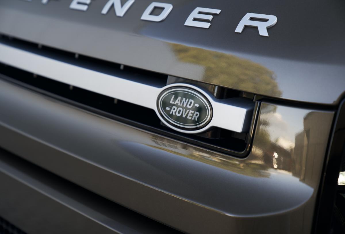 LAND ROVER DEFENDER 90 