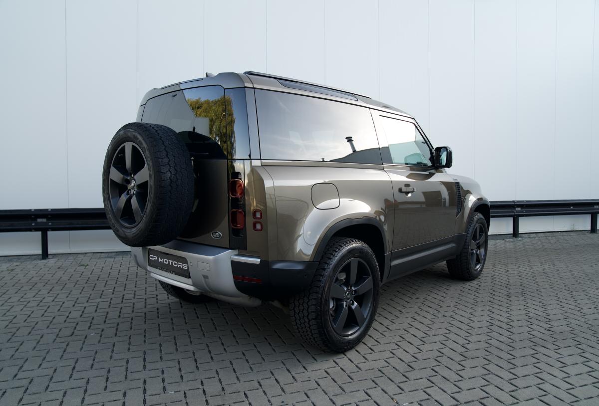 LAND ROVER DEFENDER 90 