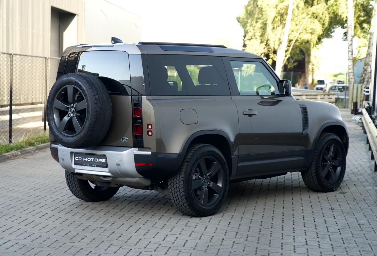 LAND ROVER DEFENDER 90 