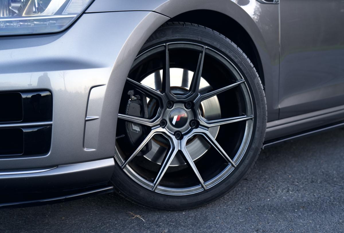 VOLKSWAGEN GOLF 7R
