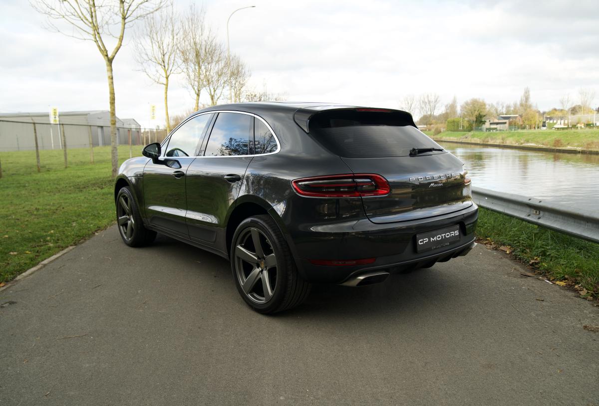 PORSCHE MACAN 2.0T