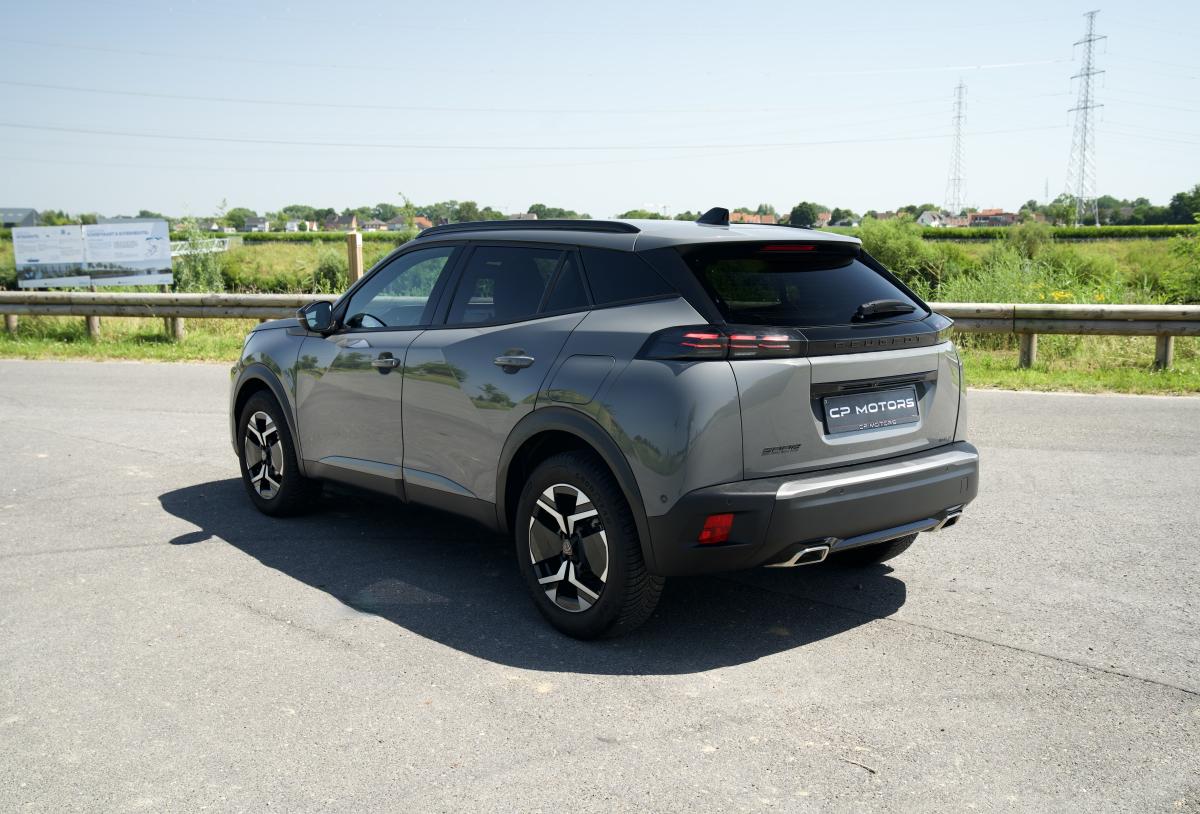 PEUGEOT 2008 "ALLURE"