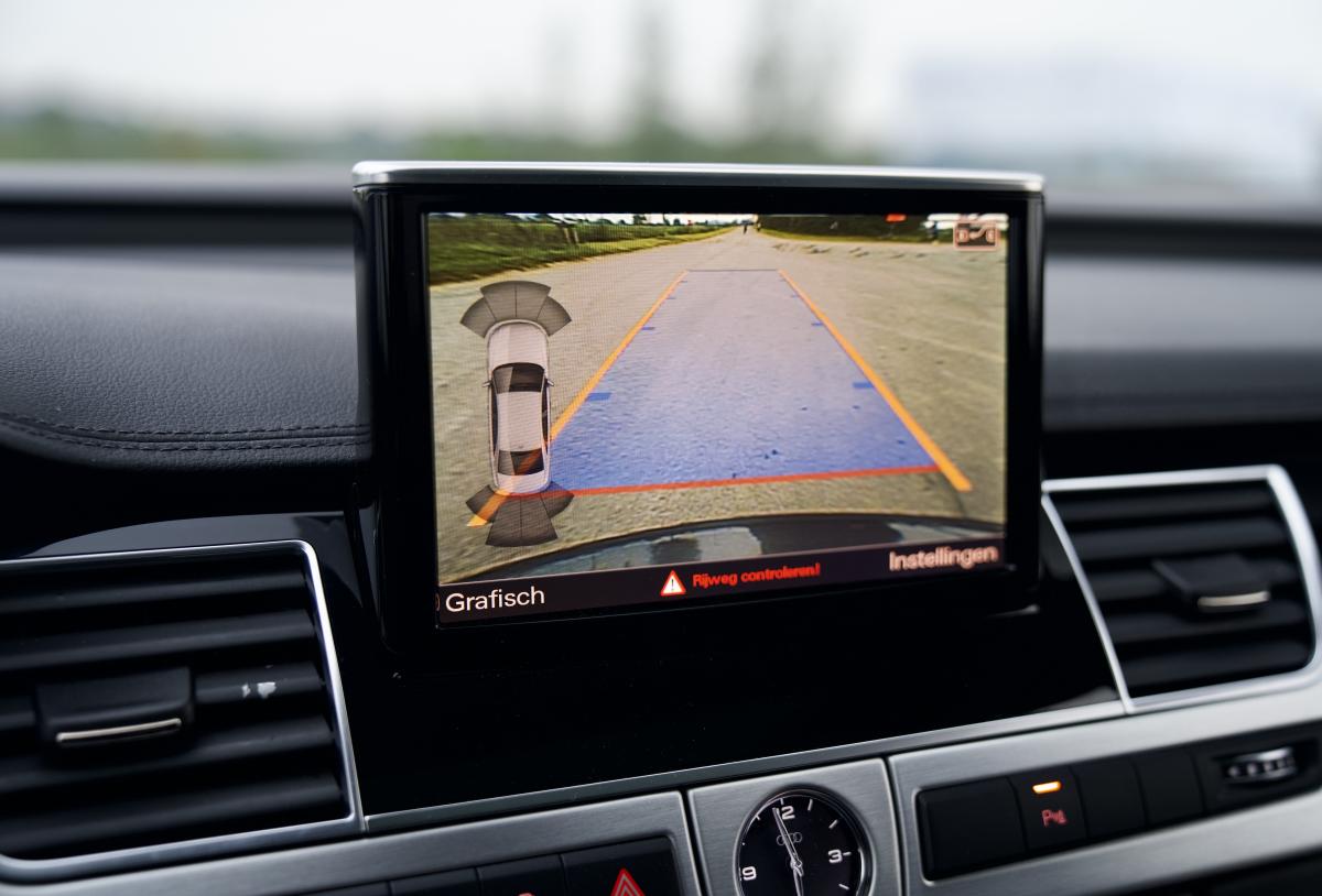 AUDI A8 