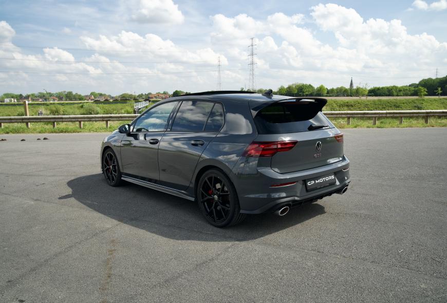 VOLKSWAGEN GOLF 8 GTI CS