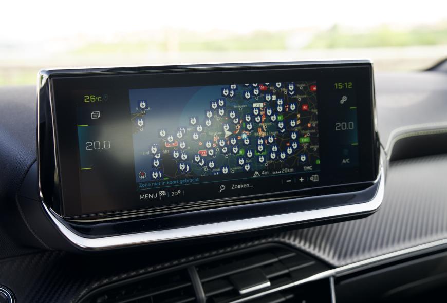 PEUGEOT E-208