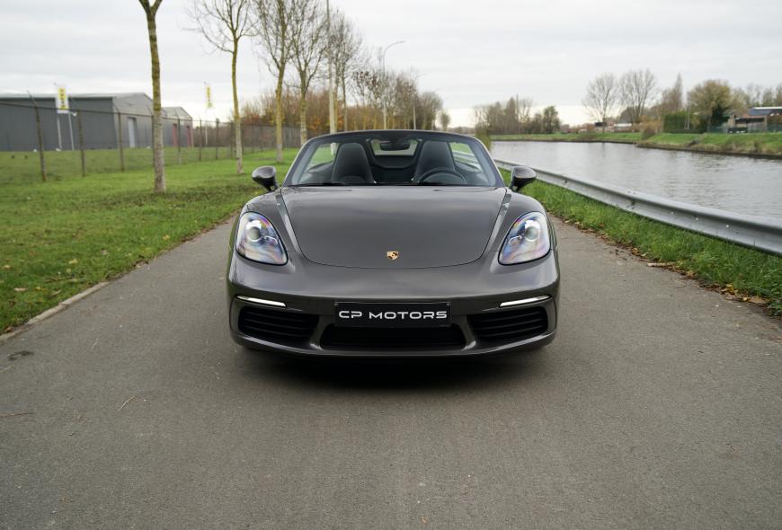 PORSCHE 718 BOXSTER