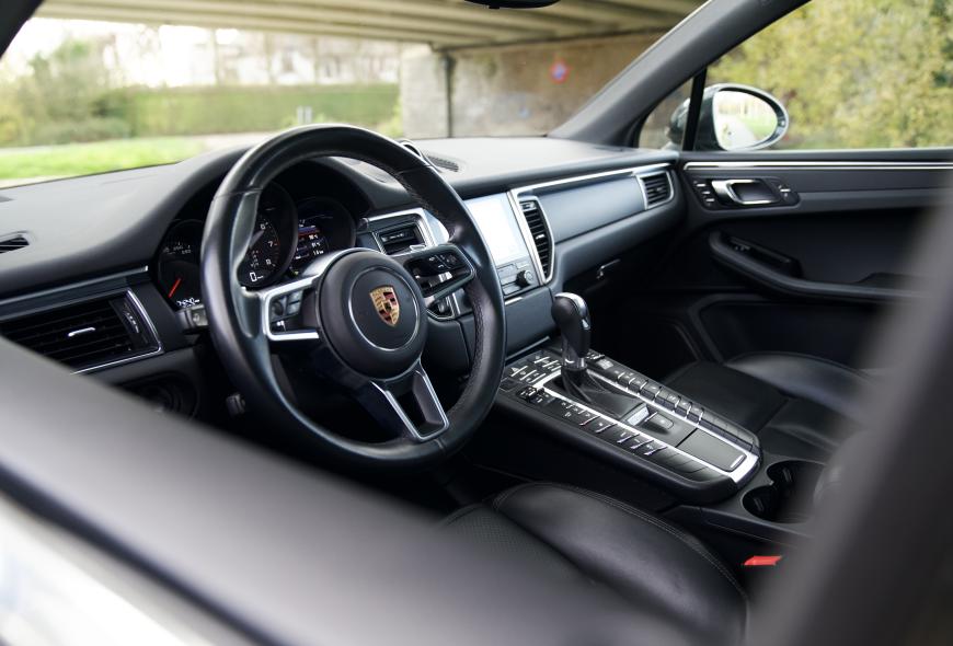 PORSCHE MACAN 2.0T