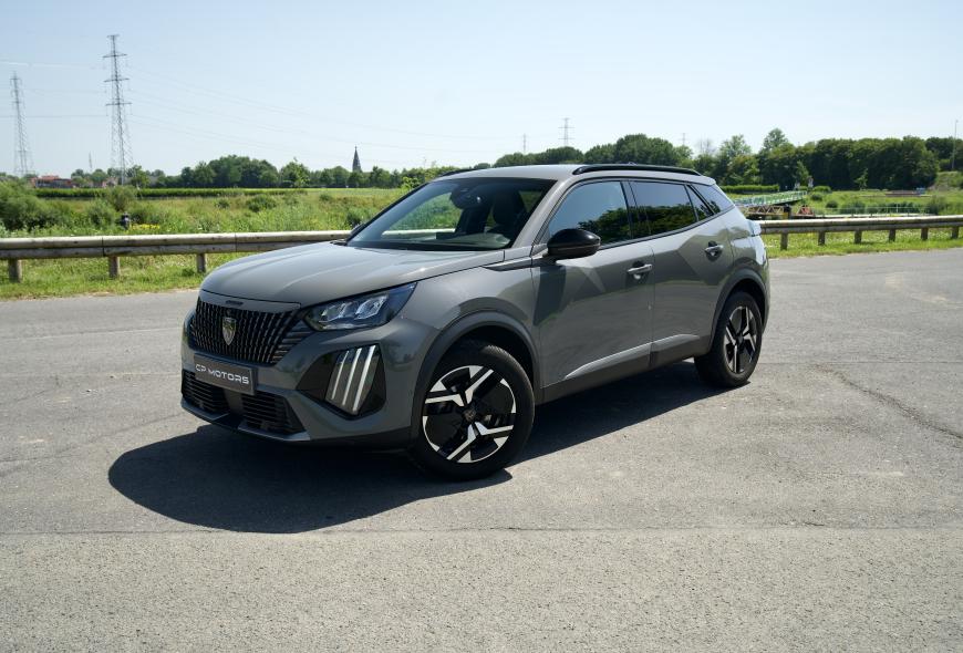 PEUGEOT 2008 "ALLURE"