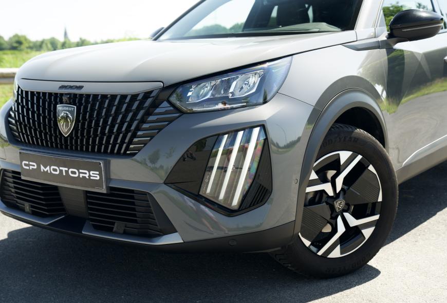 PEUGEOT 2008 "ALLURE"