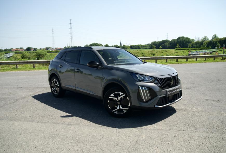 PEUGEOT 2008 "ALLURE"