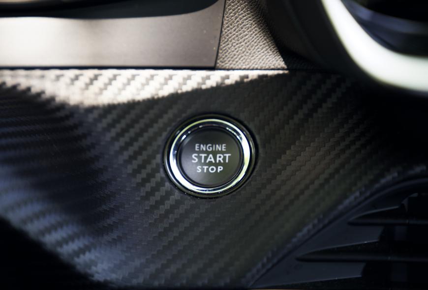 PEUGEOT 2008 "ALLURE"
