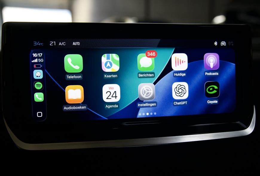 PEUGEOT 2008 "ALLURE"