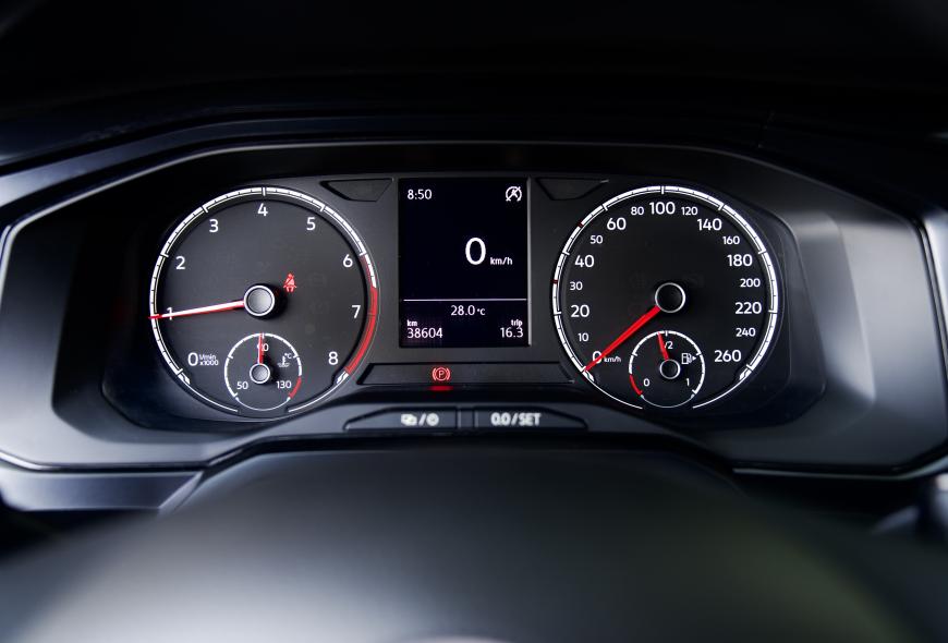 VOLKSWAGEN POLO 1.0i