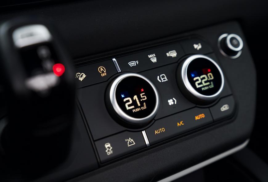 LAND ROVER DEFENDER 90 