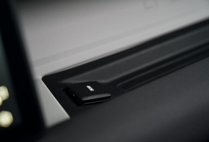 LAND ROVER DEFENDER 90 