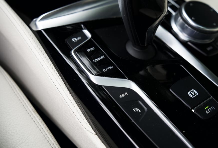 BMW 530e