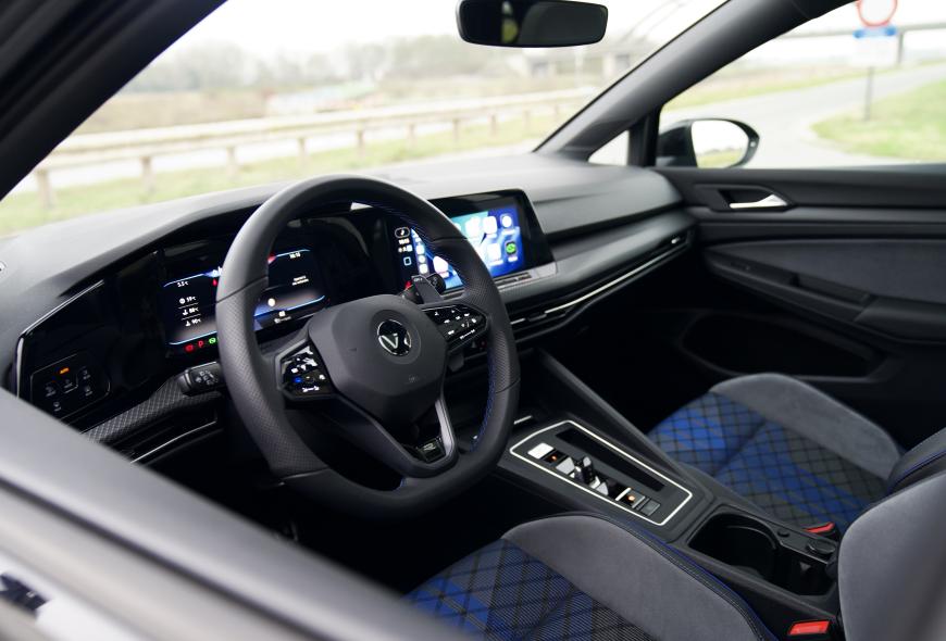 VOLKSWAGEN GOLF 8R VARIANT