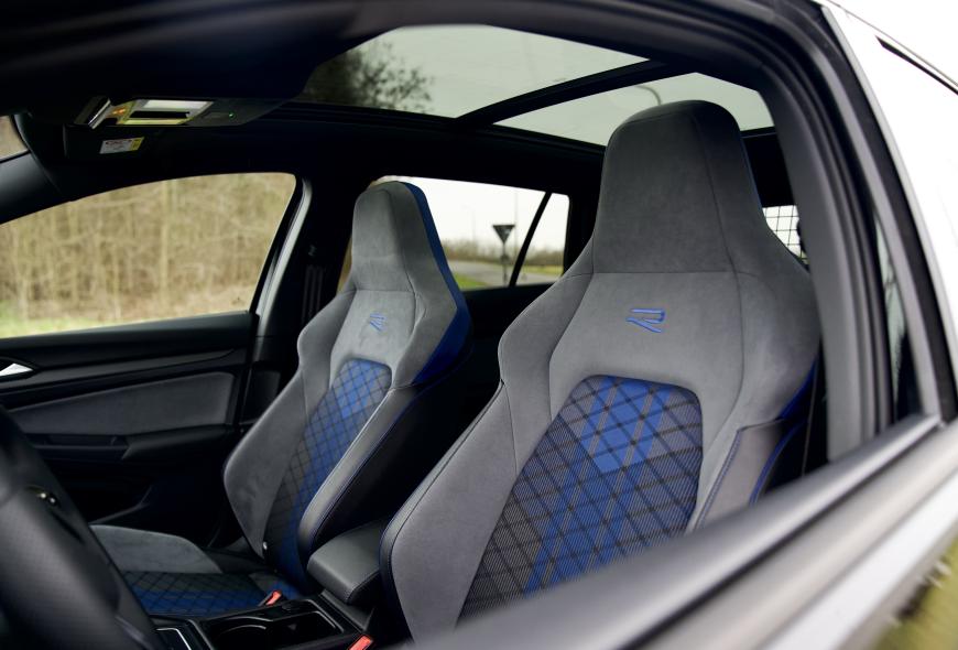 VOLKSWAGEN GOLF 8R VARIANT