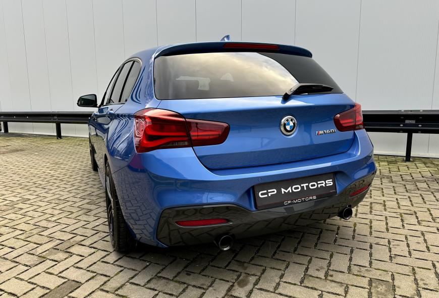 BMW M140i