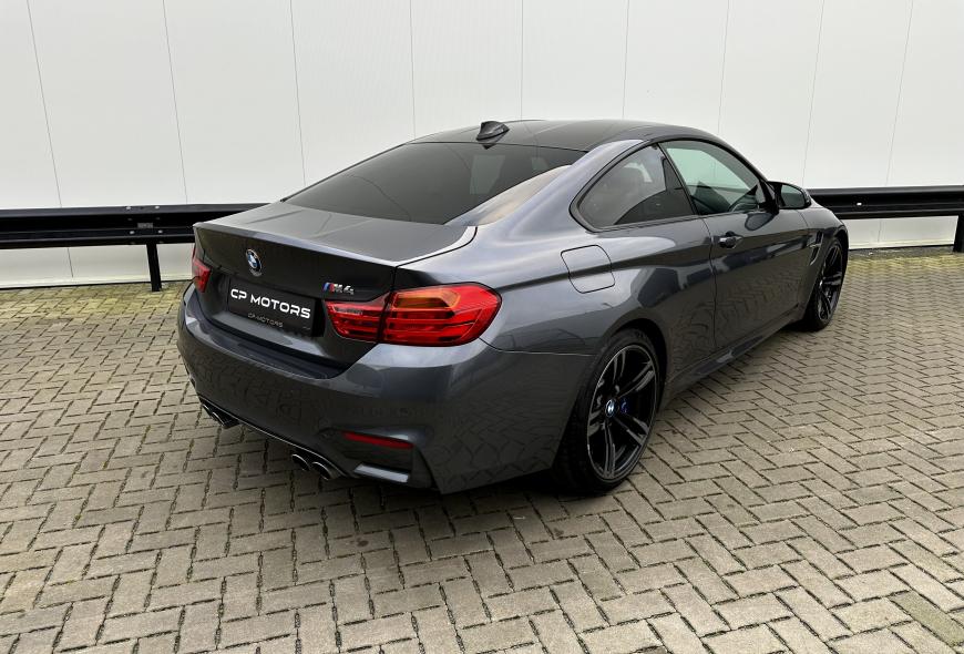 BMW M4 