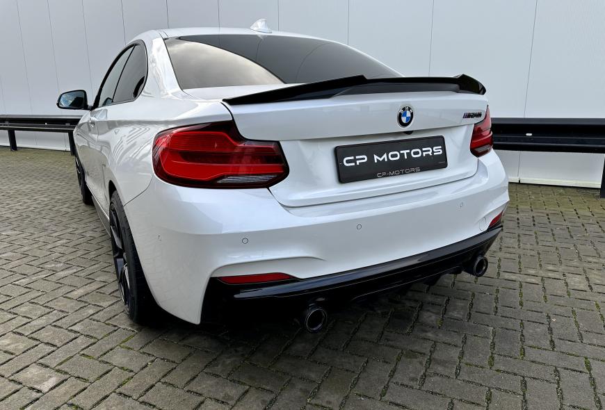 BMW M240i XDRIVE