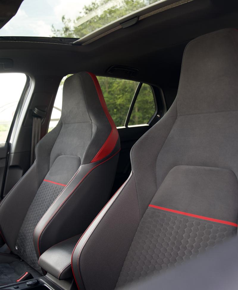 VOLKSWAGEN GOLF 8 GTI CS
